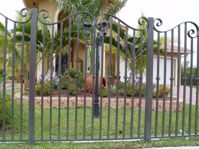 Fence Material,Fence Supply,Fence Post,Wrought Iron Fence,Iron Fence,Metal Fences